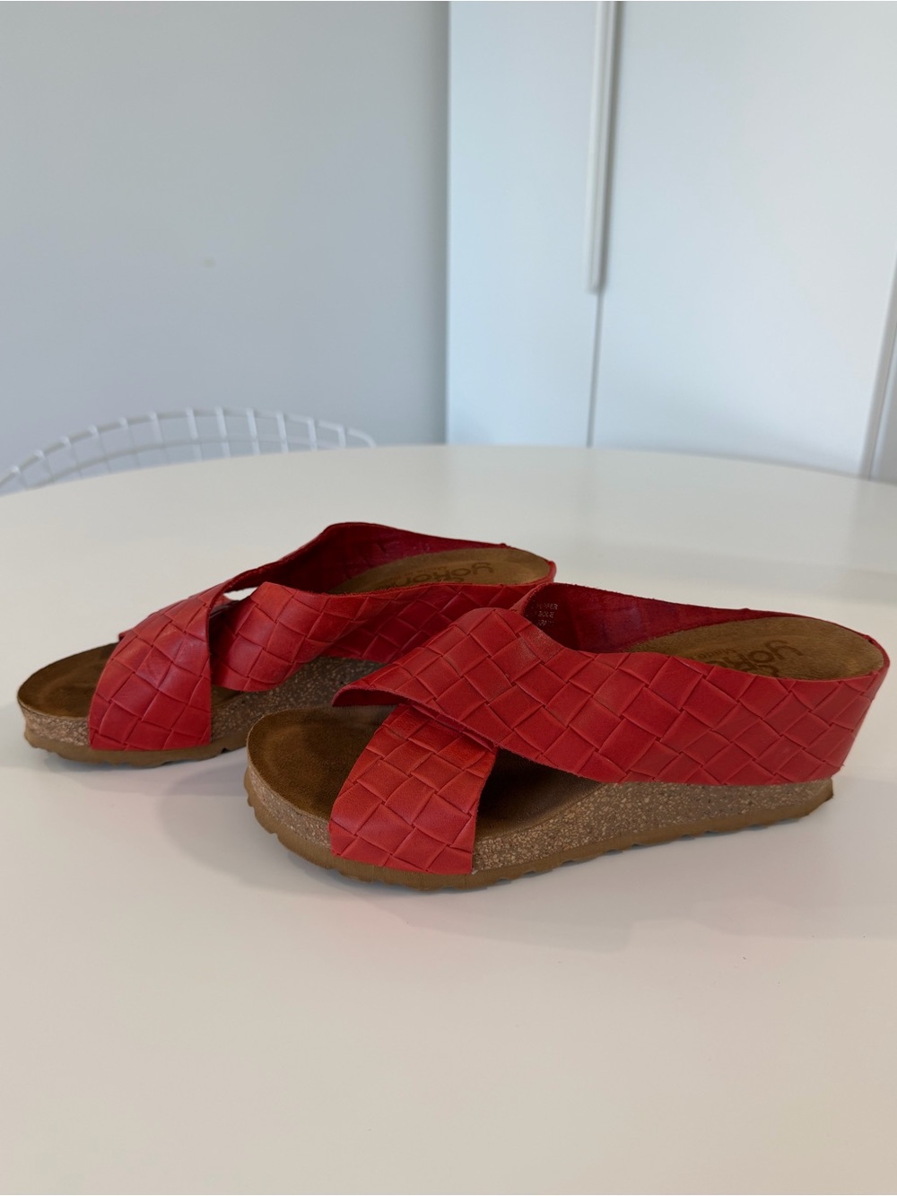 Yokono Women’s Crisscross Woven Leather Comfort Sandals in Tomato Red